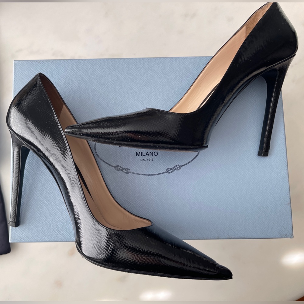 Prada Saffiano Leather Pumps size 38